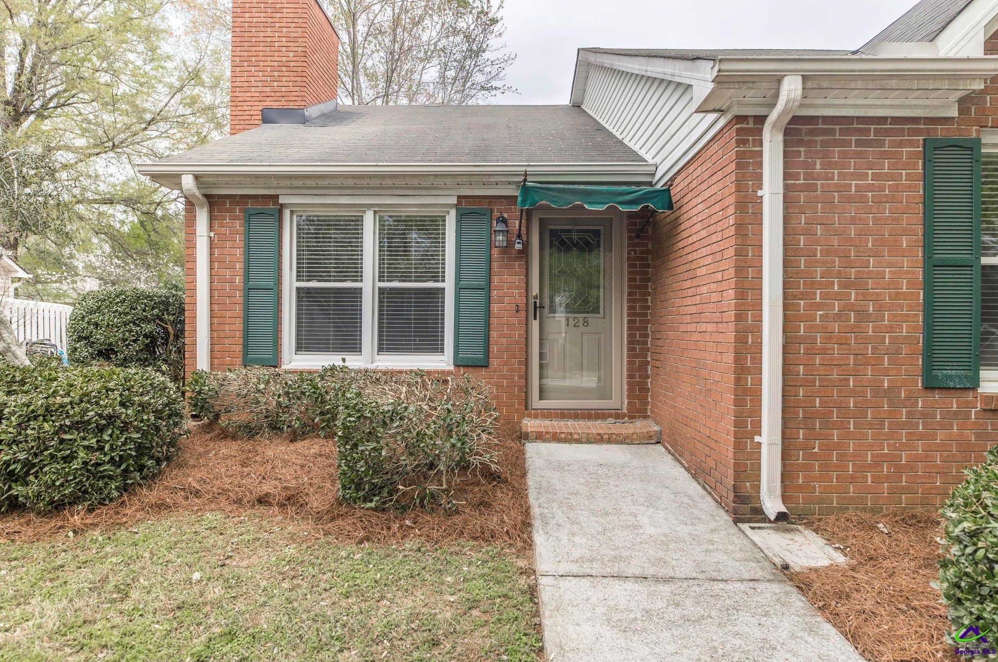 128 Manor Row, Macon GA  31210-2168 exterior