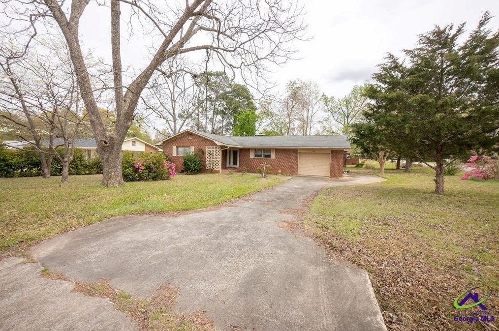 816 Forest Ave, Perry GA  31069-3726 exterior