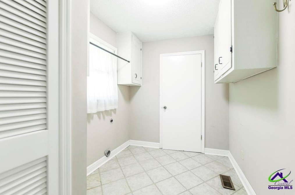 304 Belmont Dr, Warner Robins GA  31088-5546 exterior