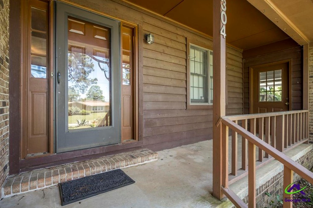 304 Belmont Dr, Warner Robins GA  31088-5546 exterior