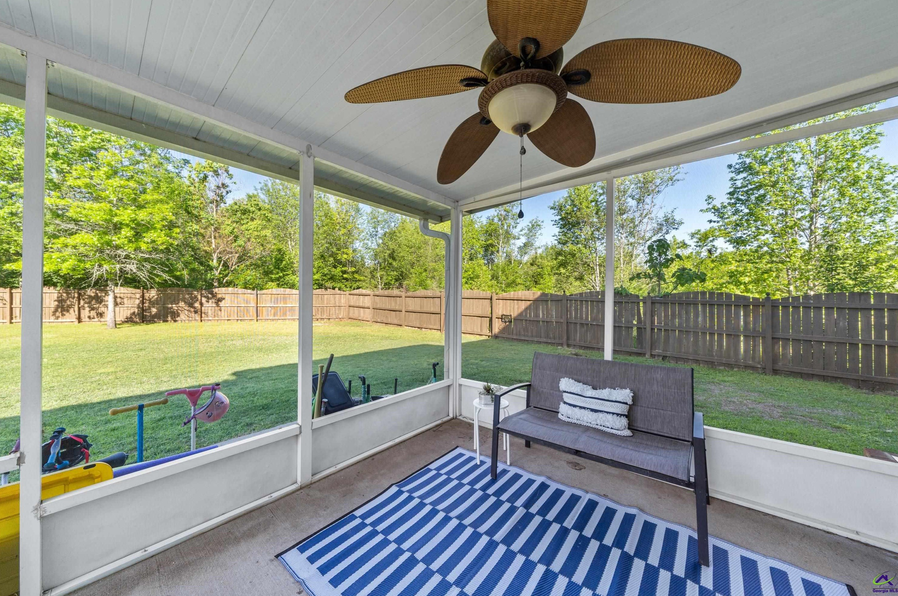 113 Meyers Lake Dr, Warner Robins GA  31088-2109 exterior