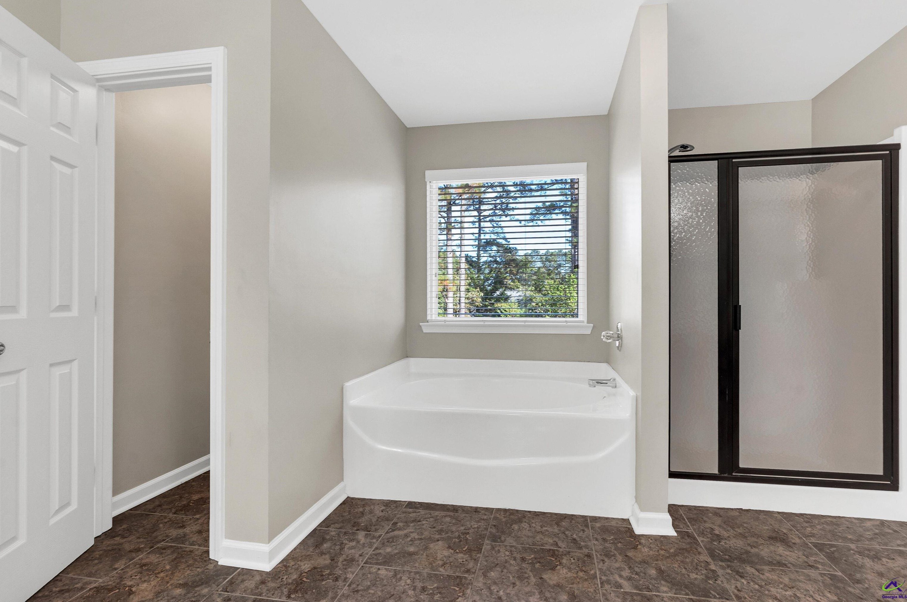 100 Arbor Crk, Warner Robins GA  31093-8957 exterior