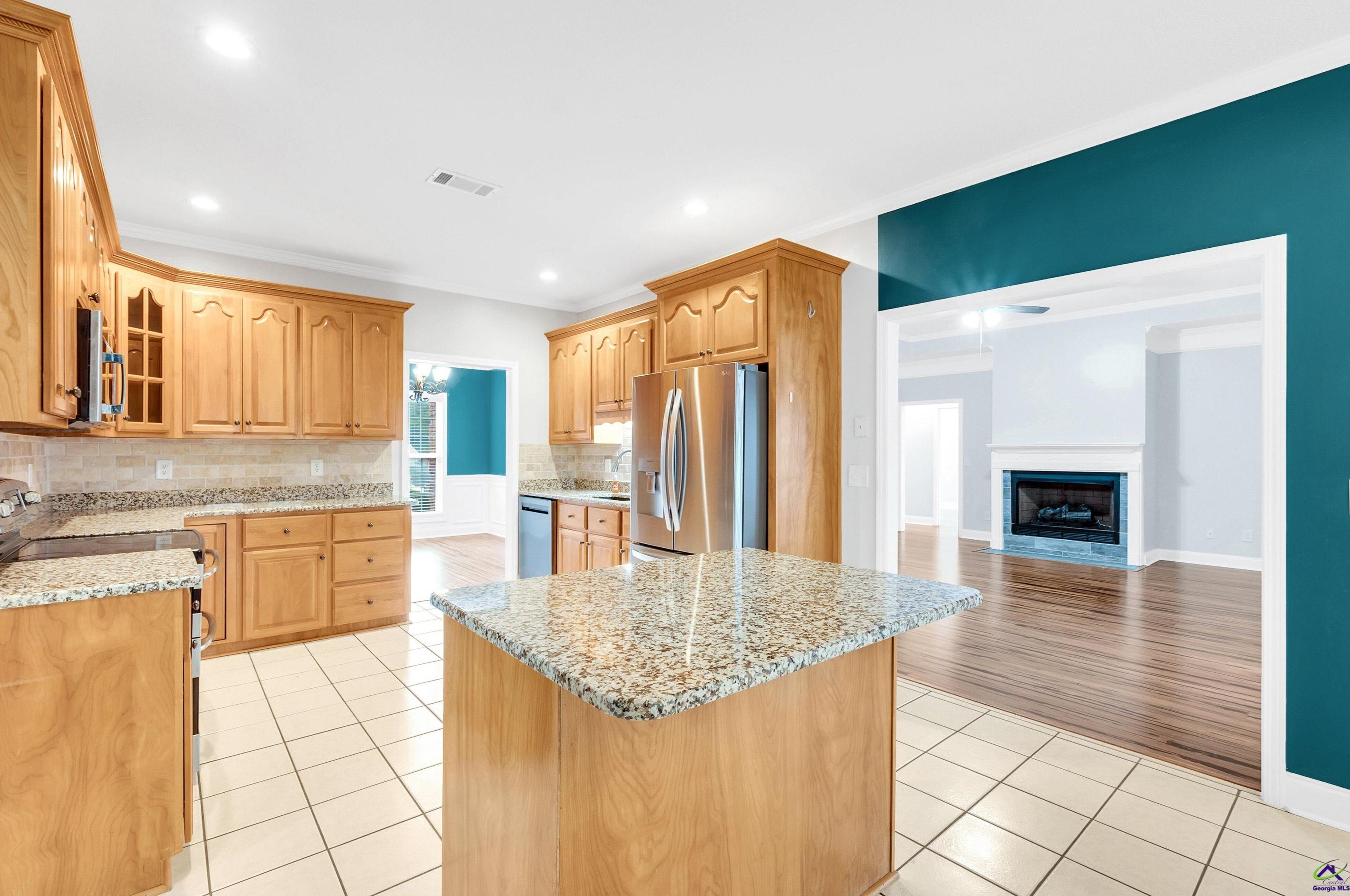 718 Bay Laurel Cir, Warner Robins GA  31088-2953 exterior