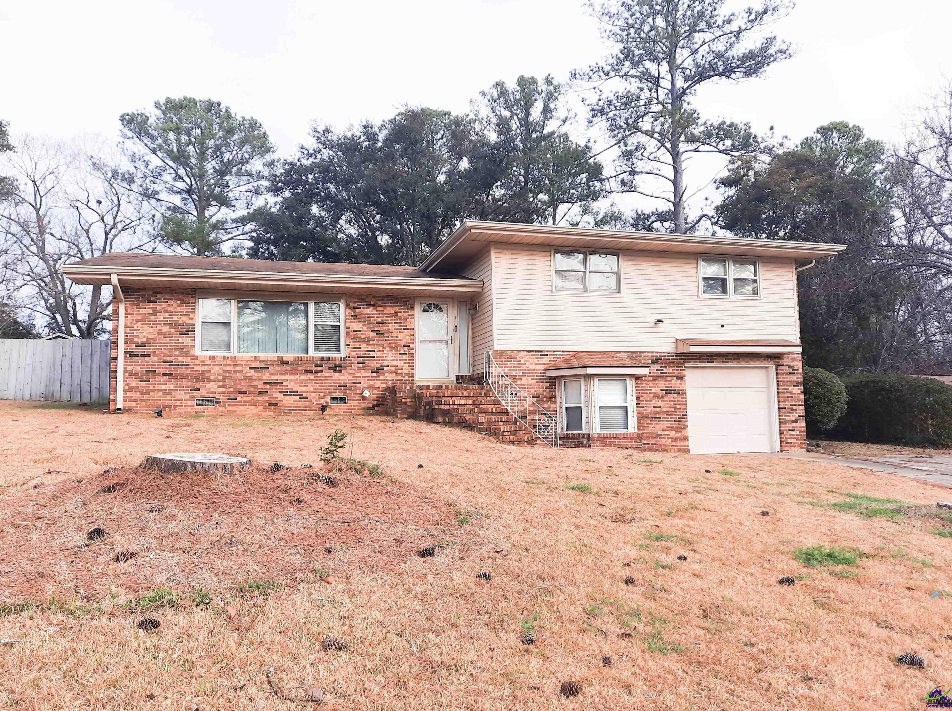107 Belmont Dr, Warner Robins GA  31088-5541 exterior