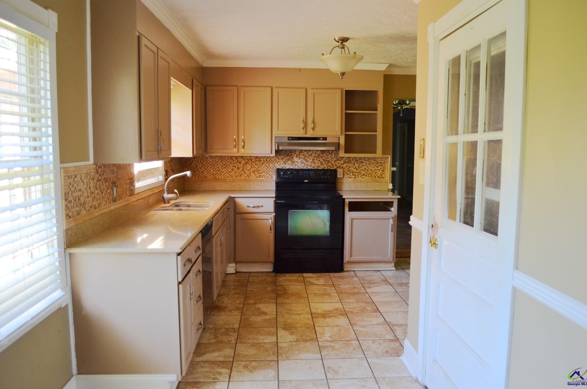 2800 Estates Rd, Macon GA  31216-6328 exterior