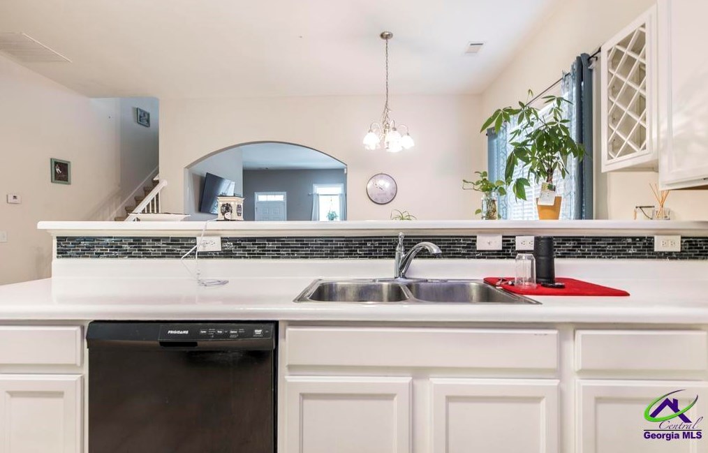 756 Ivy Brook Way, Macon GA  31210-5528 exterior