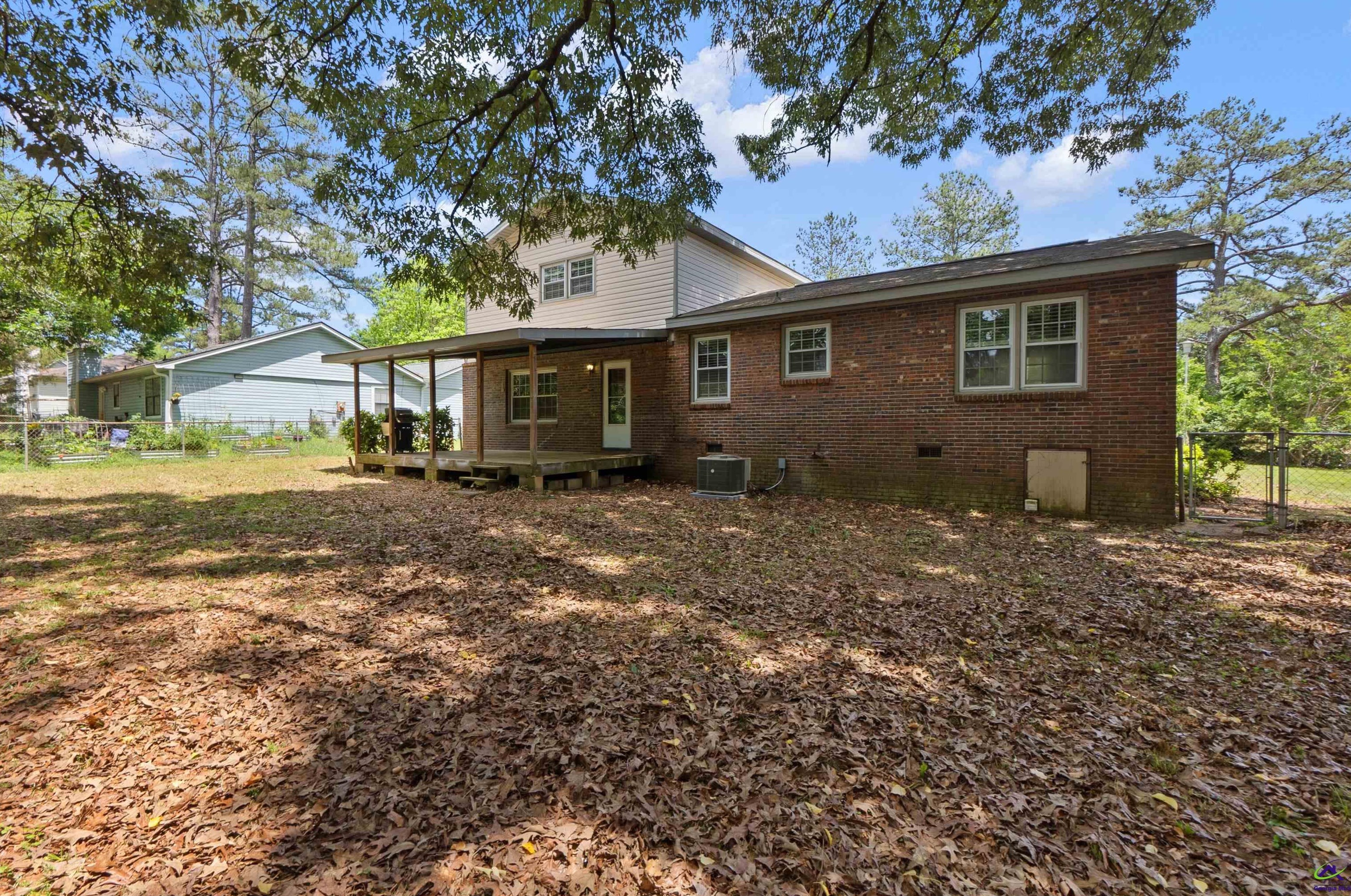 101 Devonshire Rd, Warner Robins GA  31088-4223 exterior