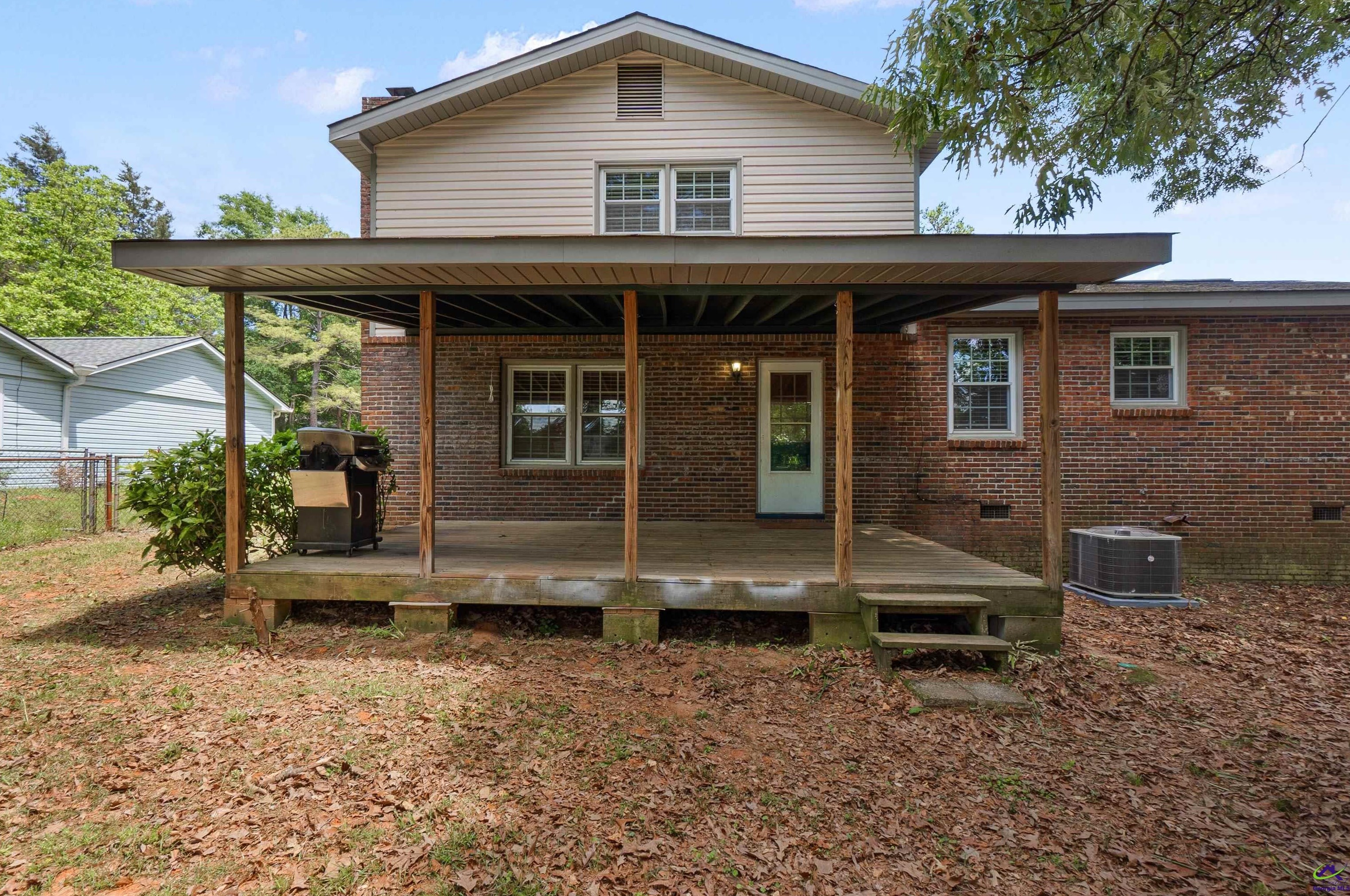 101 Devonshire Rd, Warner Robins GA  31088-4223 exterior