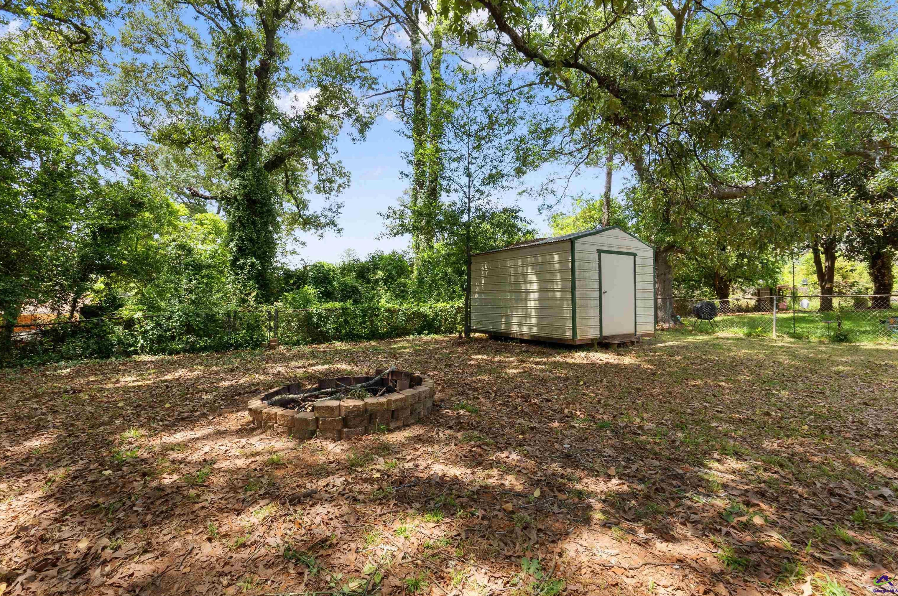 101 Devonshire Rd, Warner Robins GA  31088-4223 exterior