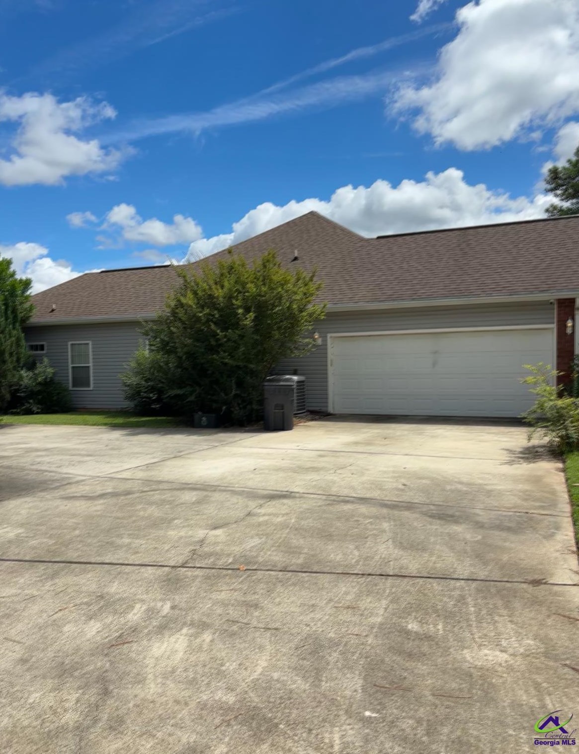 321 Ellicott Dr, Warner Robins GA  31088-1264 exterior