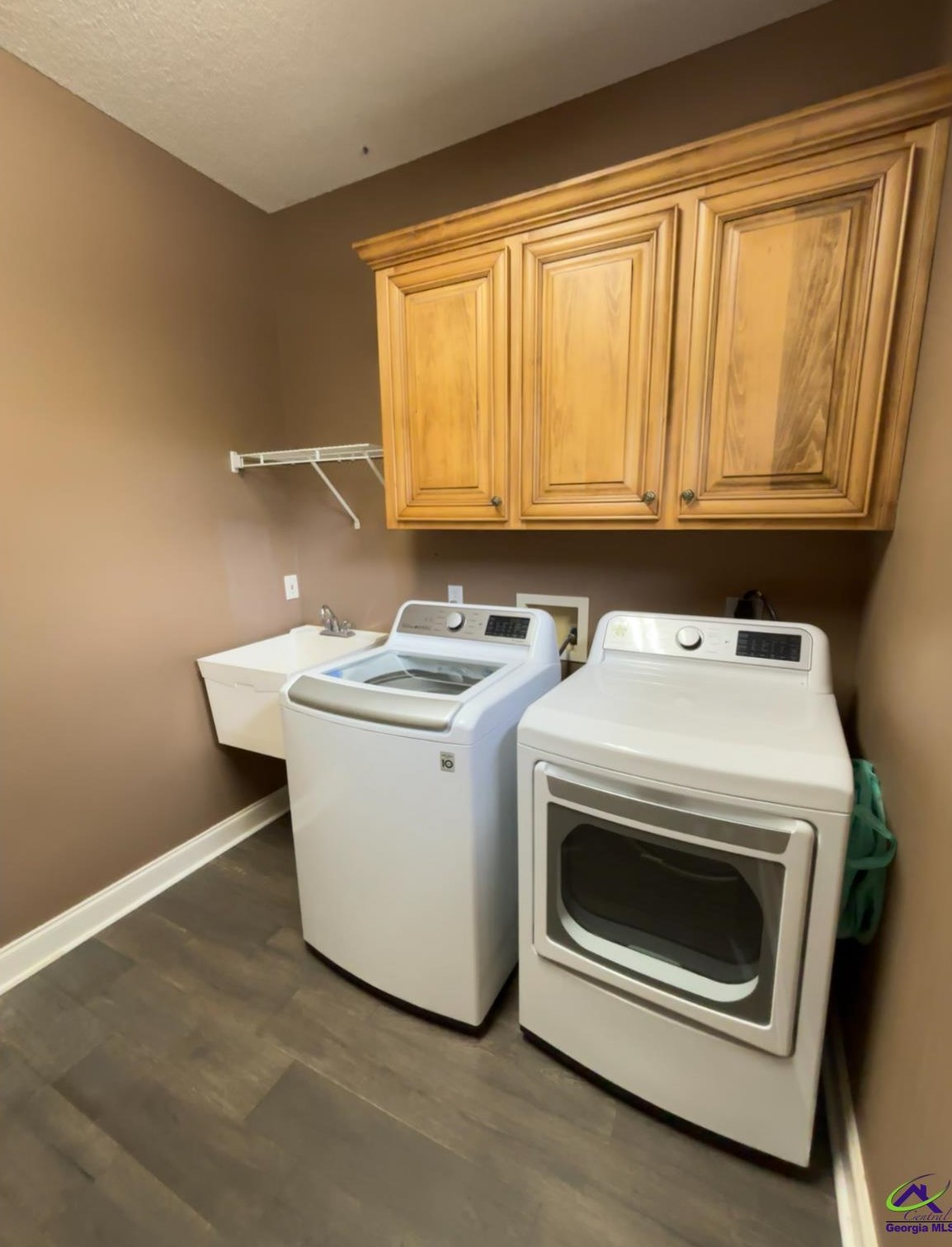 321 Ellicott Dr, Warner Robins GA  31088-1264 exterior