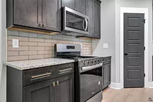 417 Lakeview Pl, Macon, GA 31211 - Photo 13