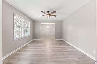 467 Kirkland Drive, Byron, GA 31008 - Photo 11