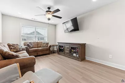 109 Red Tail Circle, Byron, GA 31008 - Photo 13