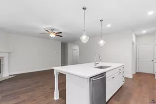 304 Airview Dr, Warner Robins, GA 31093 - Photo 25