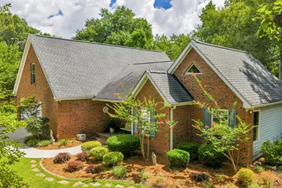 207 Hillcrest Avenue, Warner Robins, GA 31088 - Photo 1