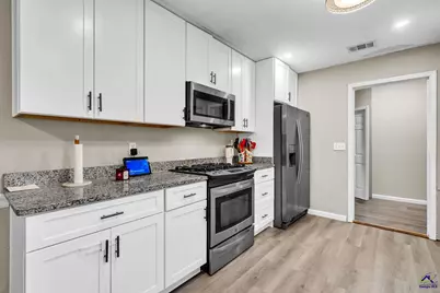 211 Crakston Court, Bonaire, GA 31005 - Photo 9