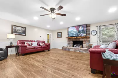 562 W Anderson Street, Oglethorpe, GA 31068 - Photo 9