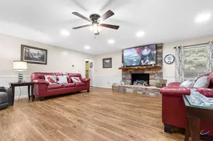 562 W Anderson St, Oglethorpe, GA 31068 - Photo 9