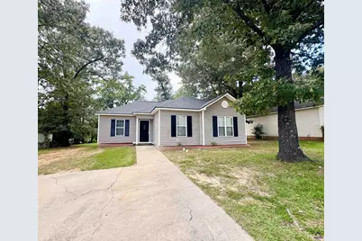 725 Katherine Street, Warner Robins, GA 31088 - Photo 1