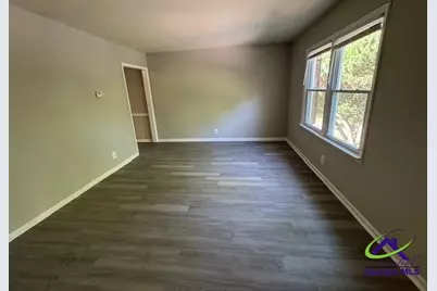 240 Neptune Court, Macon, GA 31211 - Photo 9