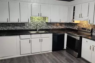 300 Carolina B6 Ave, Warner Robins, GA 31093 - Photo 3