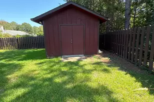 422 Lake Front Dr, Warner Robins, GA 31088 - Photo 29