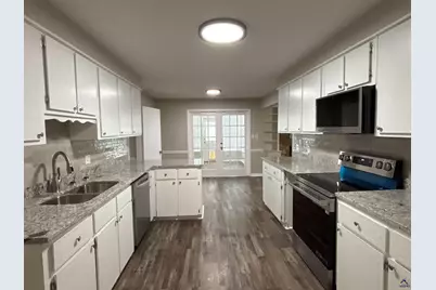 422 Lake Front Drive, Warner Robins, GA 31088 - Photo 7