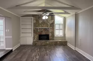 422 Lake Front Dr, Warner Robins, GA 31088 - Photo 5