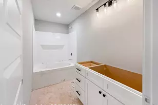 204 Sutton Dr, Perry, GA 31069 - Photo 9