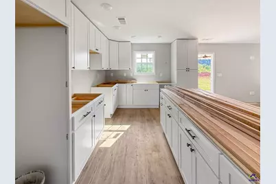 206 Sutton Drive, Perry, GA 31069 - Photo 3