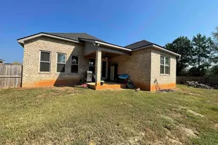 204 Susanne&apos S Retreat, Perry, GA 31069 - Photo 3