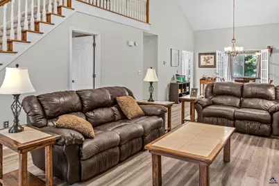 3075 Oak Meadow Drive, Snellville, GA 30078 - Photo 3