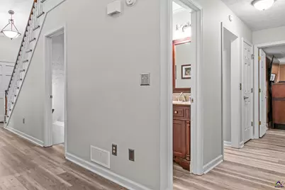 3075 Oak Meadow Drive, Snellville, GA 30078 - Photo 25