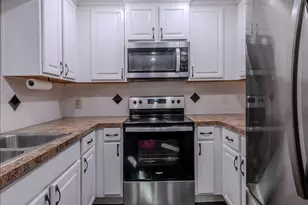 214 Kingsbury, Warner Robins, GA 31088 - Photo 7