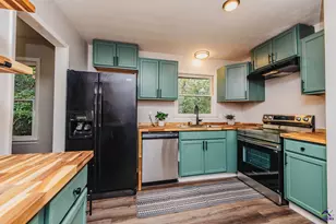 1369 King Arthur Dr, Macon, GA 31220 - Photo 9