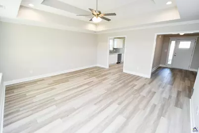 412 Lamplight Drive, Byron, GA 31008 - Photo 7