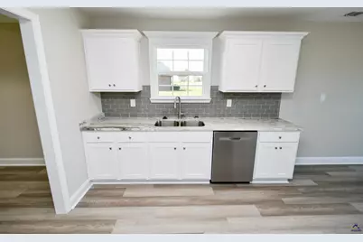 412 Lamplight Drive, Byron, GA 31008 - Photo 9