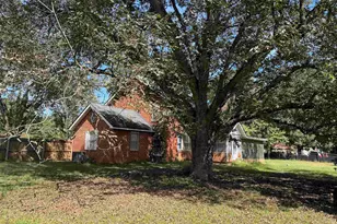3906 Hartley Bridge Rd, Macon, GA 31216 - Photo 3