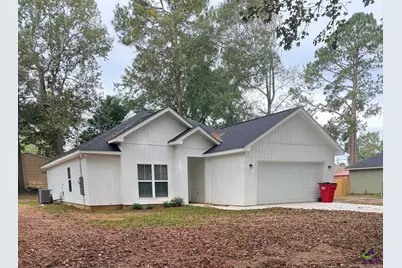 30 Lee Street, Hawkinsville, GA 31036 - Photo 1