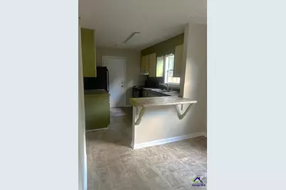 102 Camellia Circle, Warner Robins, GA 31093 - Photo 3