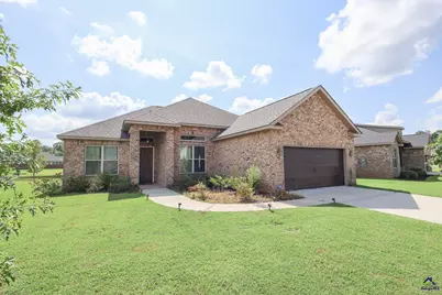 110 Gwendolyn Avenue, Perry, GA 31069 - Photo 1