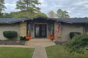 204 Deerwood Cir, Warner Robins, GA 31088 - Photo 1