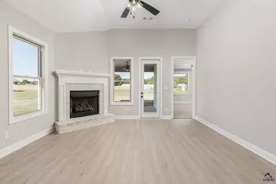 102 Hunt's Landing Drive, Kathleen, GA 31047 - Photo 9