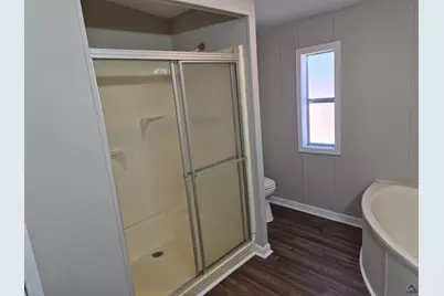 221 Hanover Drive, Byron, GA 31008 - Photo 9