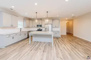 309 E River Cane Run, Perry, GA 31069 - Photo 11