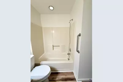 102 Williamsburg Avenue, Warner Robins, GA 31088 - Photo 17