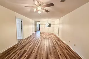 102 Williamsburg Ave, Warner Robins, GA 31088 - Photo 13