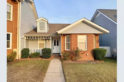 102 Williamsburg Avenue, Warner Robins, GA 31088 - Photo 1