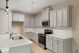 411 Colt Ct, Kathleen, GA 31047 - Photo 9